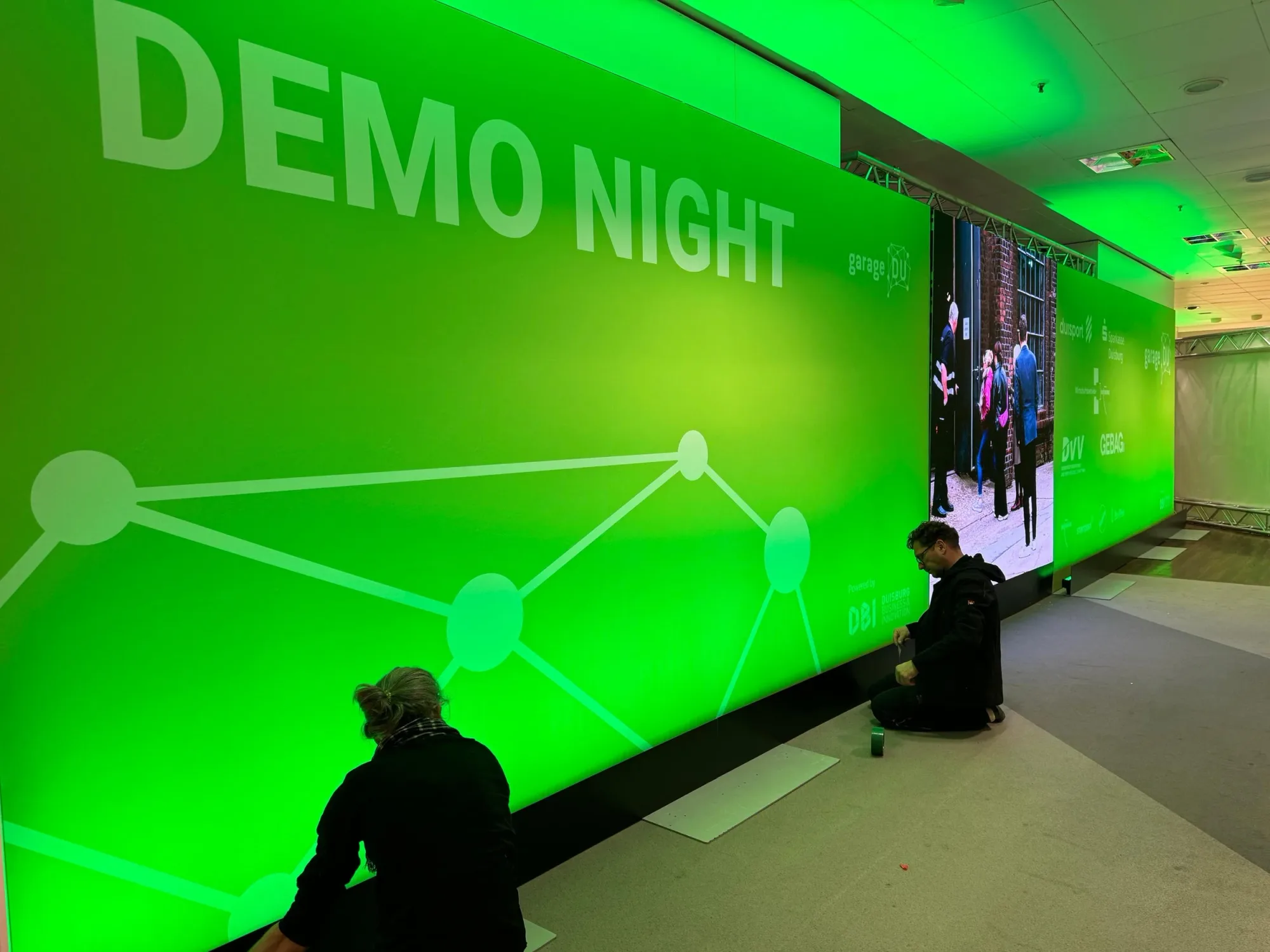 LED-Wand auf einem von RAMPENSAU realisierten Messestand