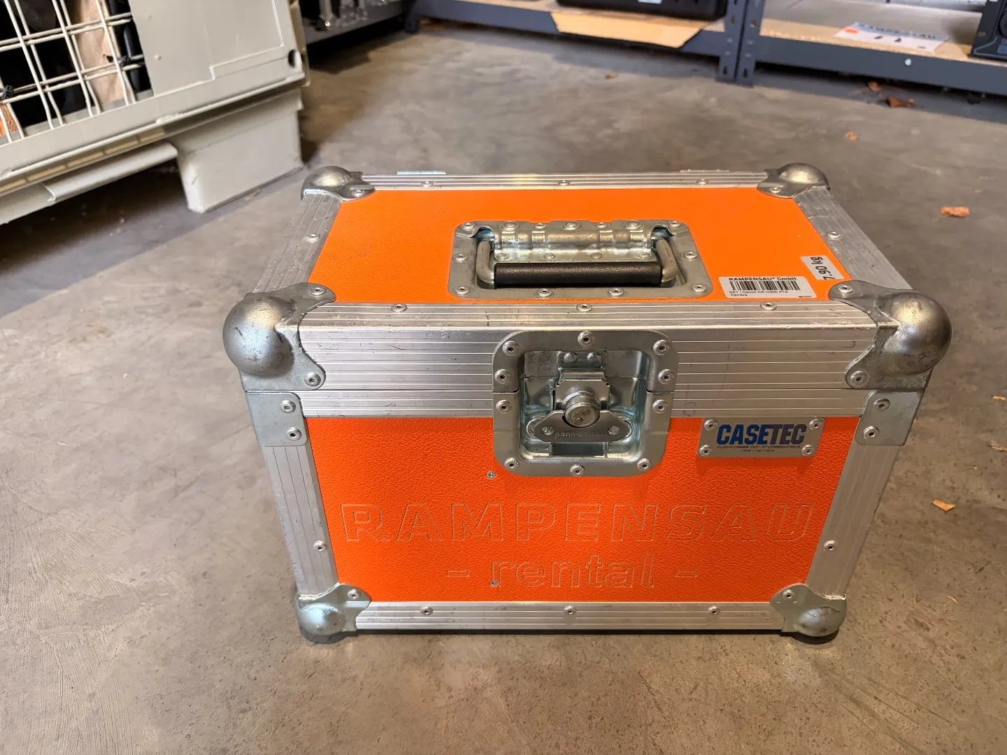 Canon CR-N300 4K-PTZ-Kamera im Case – Detailansicht 1