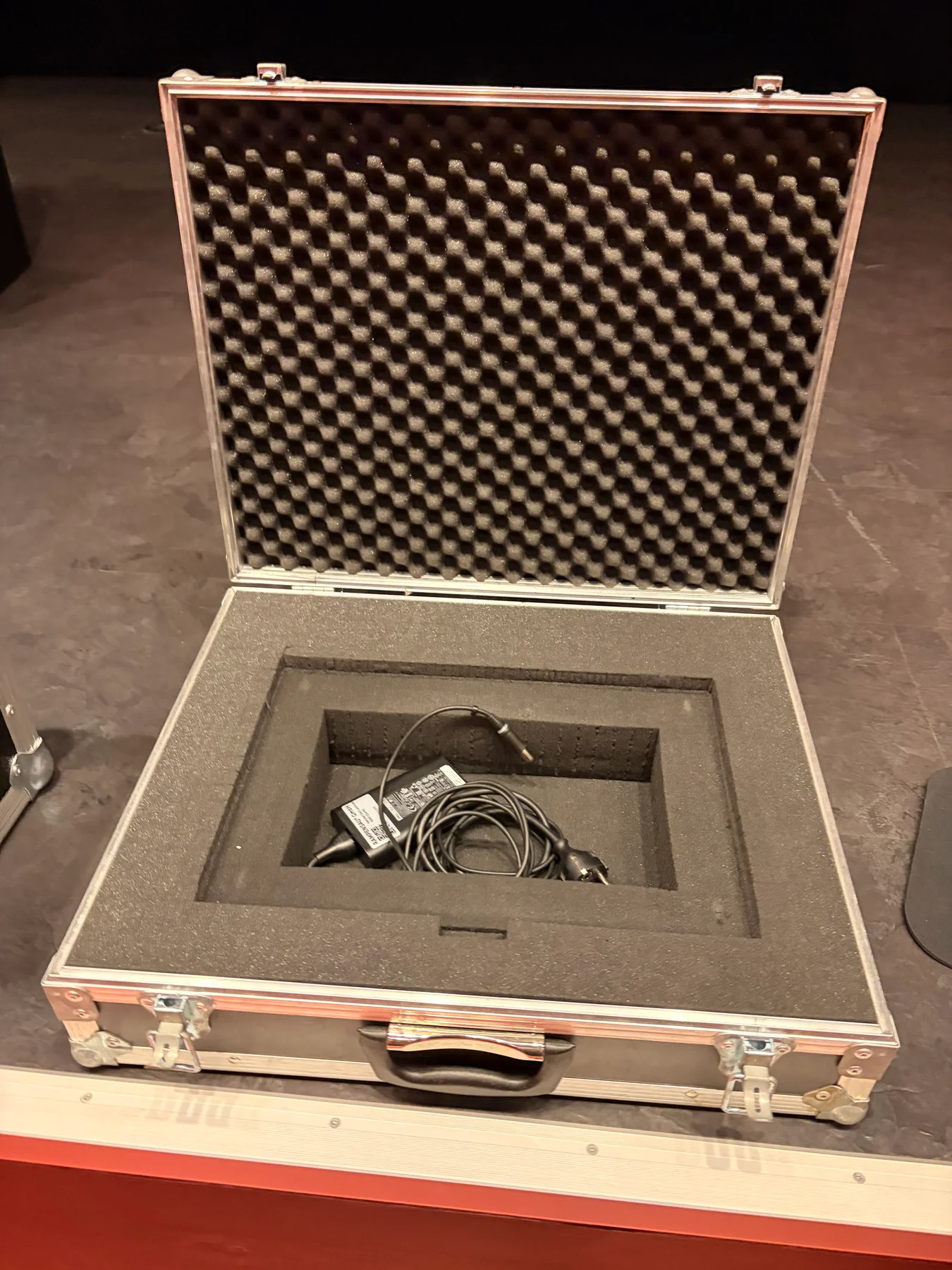 Dell Latitude 5580 inklusive Flightcase – Detailansicht 2
