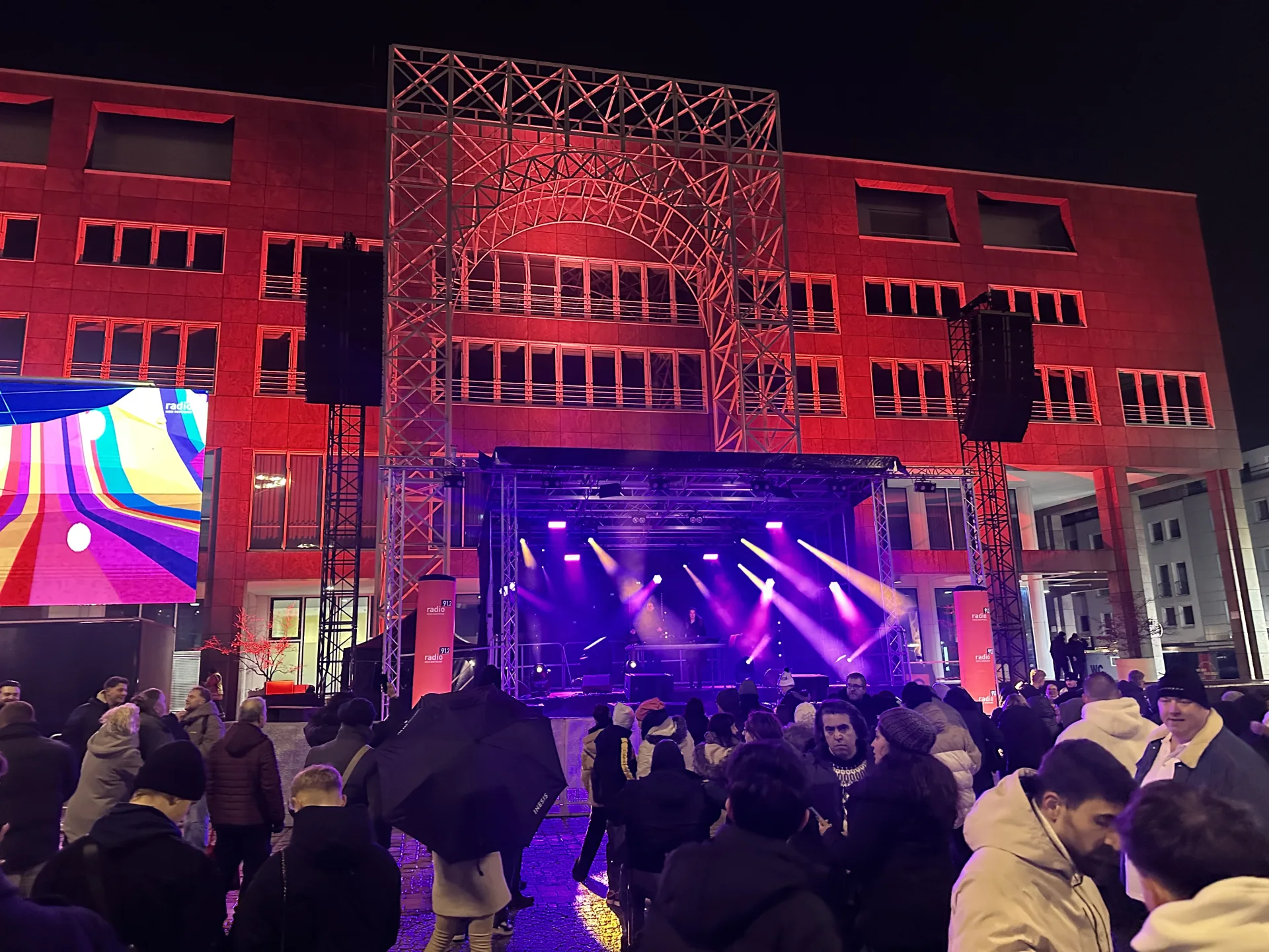 L-Acoustics sound system at a live stage production