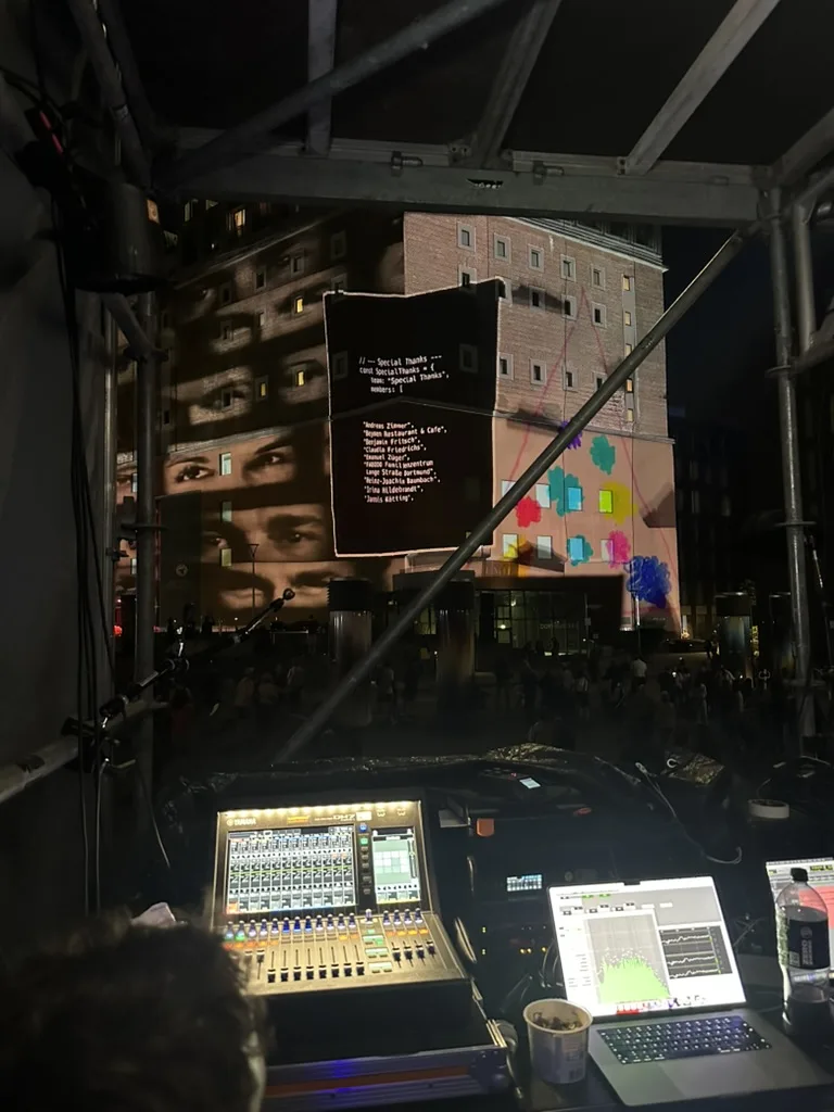 What’s Beyond That Wall – Fassadenmapping am Dortmunder U – Projektansicht 1 von 5